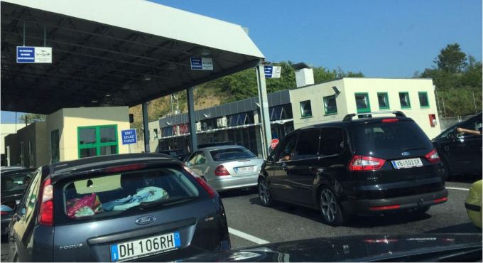 Hiqen kontrollet e dyfishta Shqiperi-Kosove: Lleshaj: Lehteson levizjen e lire